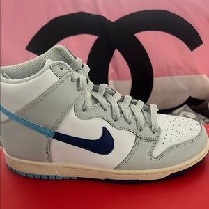 Nike High-Top Sneakers in Gray and Blue